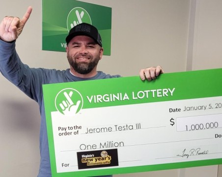 Двойно щастие! Мъж спечели 1 млн. долара от лотарията, докато е на круиз