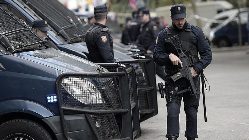 Испанската полиция съобщи, че е разбила организирана престъпна група от бивши