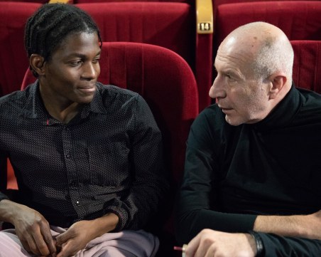 Анголец става дилър на трева в премиерен спектакъл на Пловдивския театър