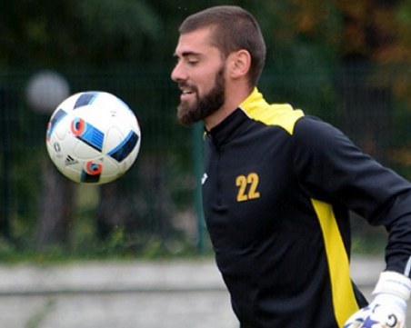 Бивш вратар на Ботев: Донарума не ми даде тениската си и ме попита какво ще правя със спечелената точка