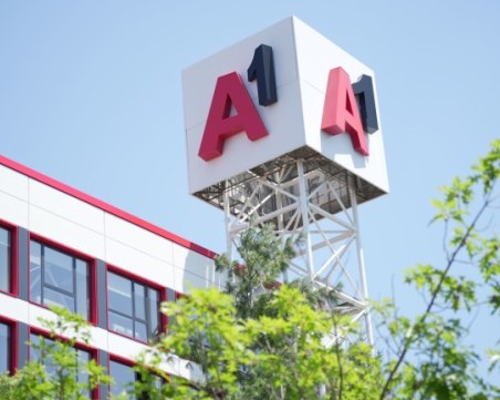 Още един мобилен оператор ще индексира таксите си