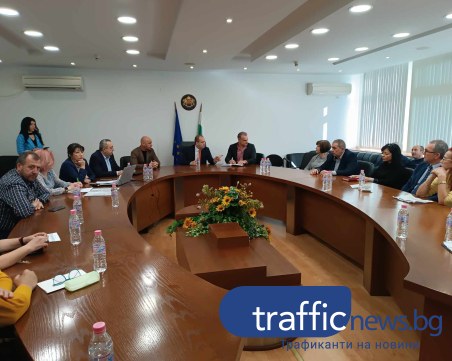 Решено! Учениците в Пловдив и областта минават онлайн