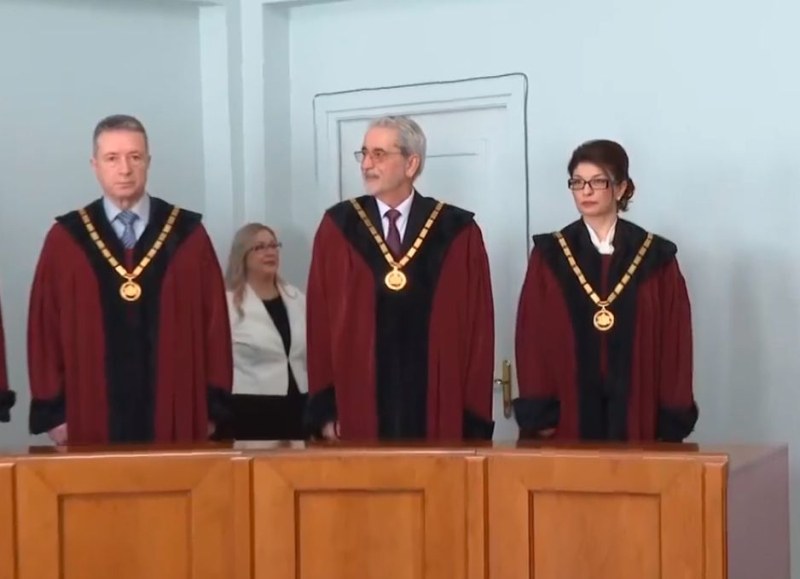 Атанасова и Белазелков официално са конституционни съдии