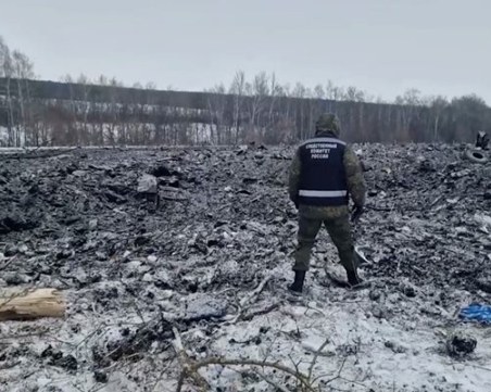 Русия разпространи кадри на сваления самолет, твърди, че в него се качват украински военнопленници