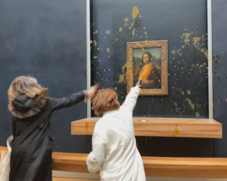 Екоактивисти заляха Мона Лиза със супа