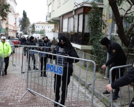 51 задържани след стрелбата в католическата църква 