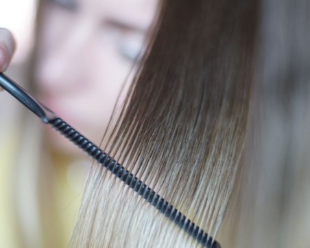 Има ли начин да се справим с оредяването на косата?