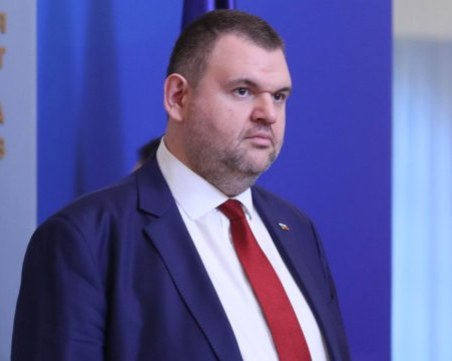 Пеевски отговори на Радев: Ръкавицата е хвърлена и аз я приемам