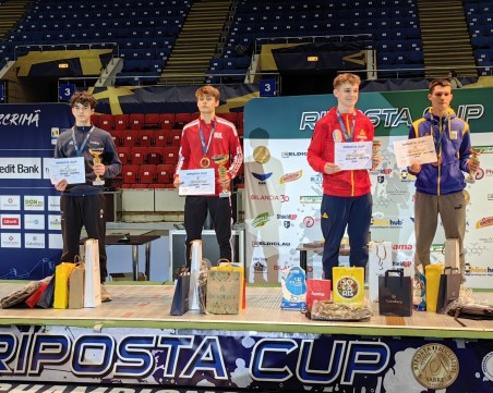 Страхотно постижение! Пловдивски фехтовач с двойна титла от Европейската купа за кадети в Букурещ