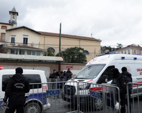 Таджик и руснак са задържани за нападението на църква в Истанбул