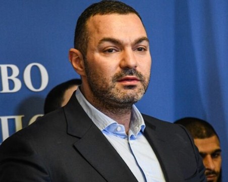 Обрат! Президентът на щангите реши да не подава оставка