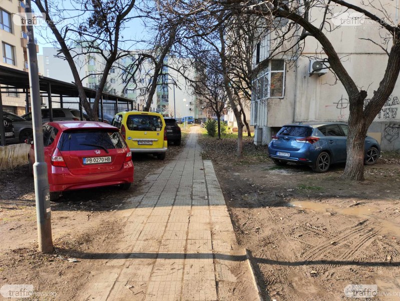 Да паркираш под прозореца си, буквално! Калните петна и нарушителите в Пловдив се множат