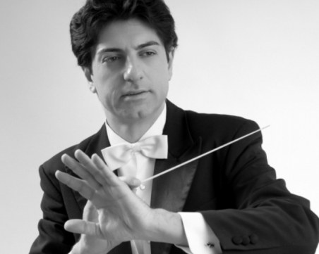 Диан Чобанов поема Пловдивската опера