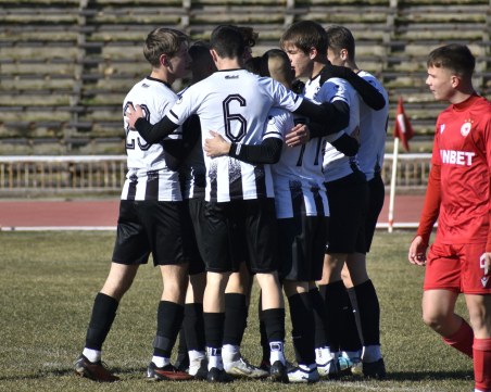 Дубълът на Локо направи равенство в контрола