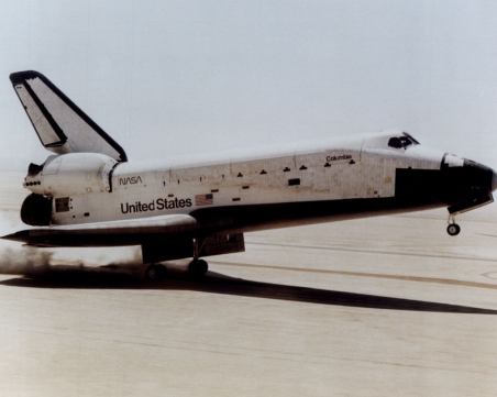 На този ден: Космическата совалка Колумбия се разпада при навлизане в атмосферата на Земята