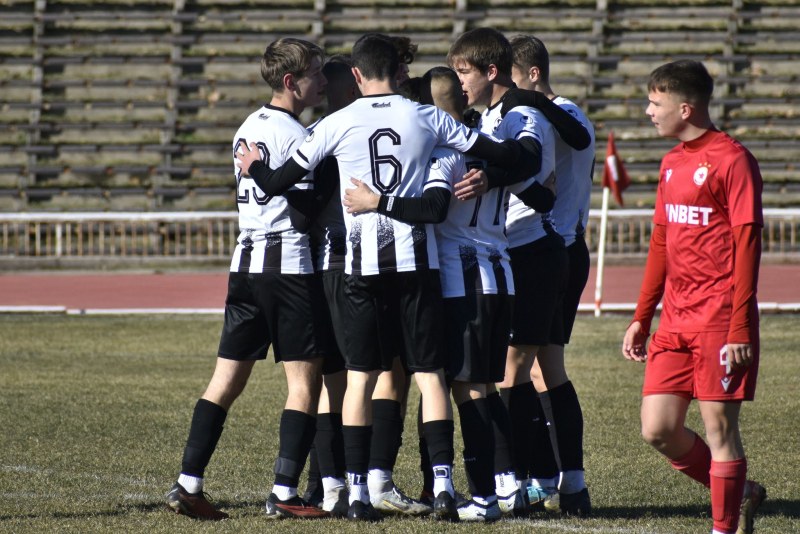 Вторият отбор на Локомотив (Пловдив) изигра днес поредната си проверка