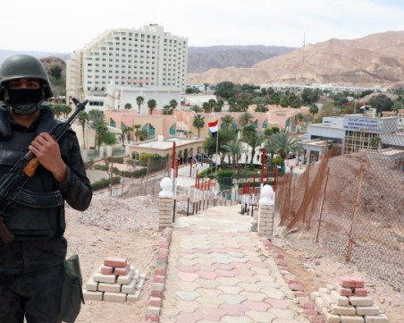 Хутите атакуваха американски търговски кораб