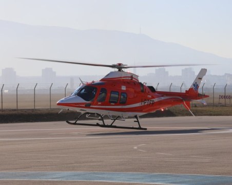 Първият за страната медицински хеликоптер кацна у нас
