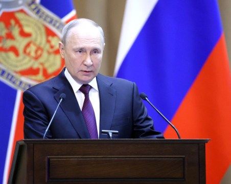 Путин с призив към банките в Русия да работят и в анексираните територии