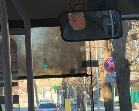 Шофьор на градския транспорт в Пловдив отказа да даде билет на жена