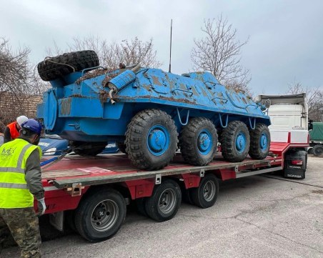 БТР-ите на МВР потеглиха за Украйна