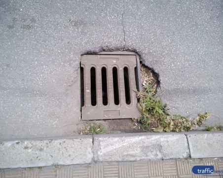 Чистят шахтите в Пловдив по график! Вижте къде да не паркирате