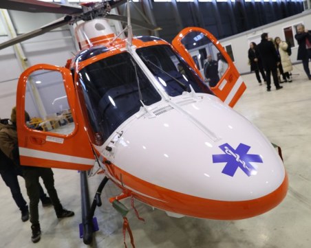 Представиха първия медицински хеликоптер у нас