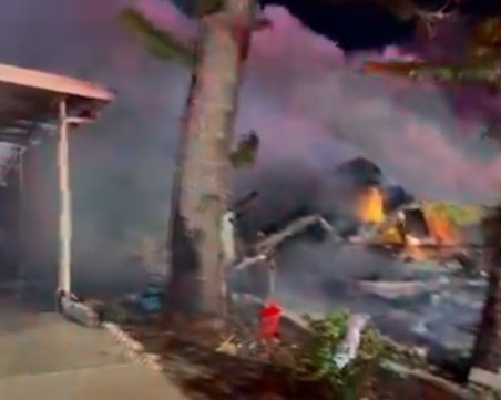 Самолет се разби в жилищен район във Флорида, има загинали