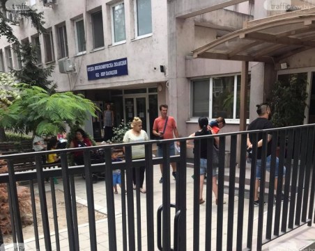 Затруднения при издаването на лични документи в три районни управления в Пловдив