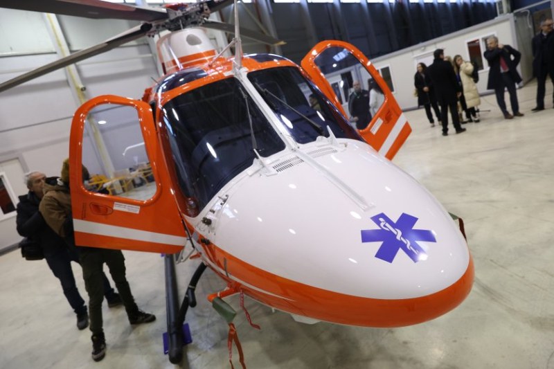 Представиха първия медицински хеликоптер у нас