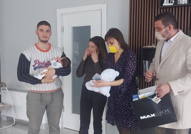 Кметът на община Родопи Павел Михайлов  поздрави първото бебе за