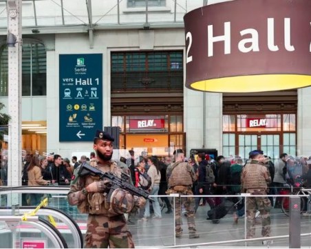 Нападение с нож в Париж! Трима са ранени