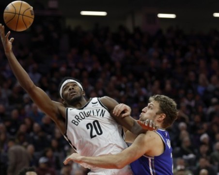 Сакраменто обмисля да се раздели с Везенков