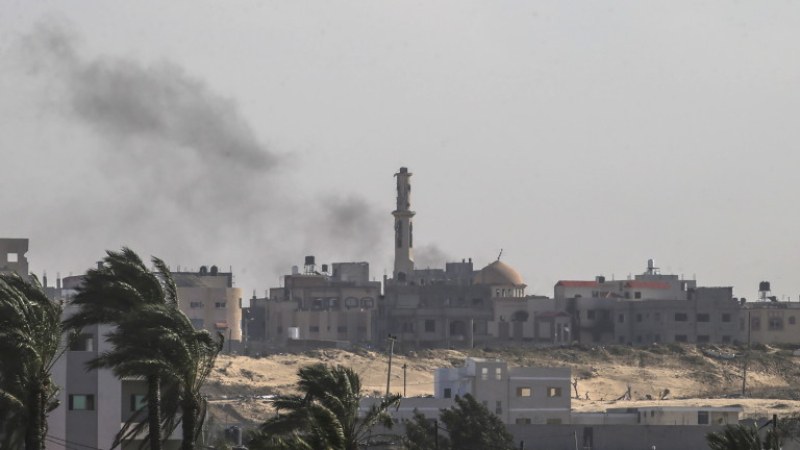18 палестинци са били убити при израелски въздушни удари в