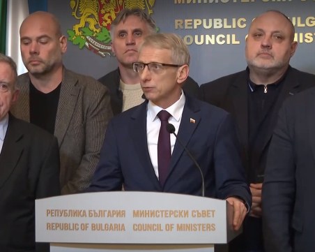 Денков: Ще подпомогнем само губещите зърнопроизводители