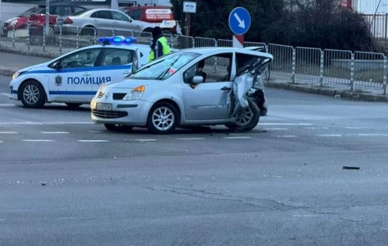 Мъж е с опасност за живота, след като пиян и дрогиран шофьор се удари в колата му в София