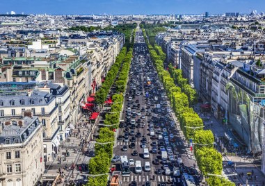 Парижани гласуваха за премахване на джиповете и по големите автомобили от