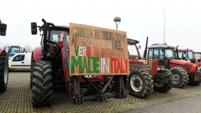 В Италия протестът на фермерите не спира и обхвана в