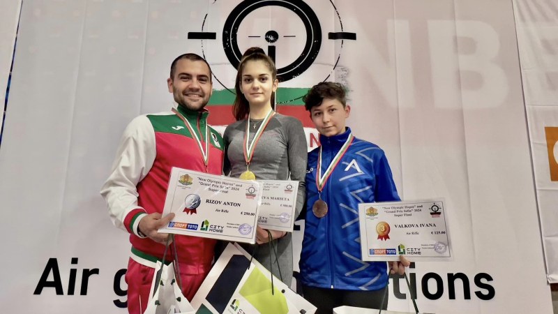 Пловдивската състезателка по стрелба Мариета Канева от Тракия спечели смесения
