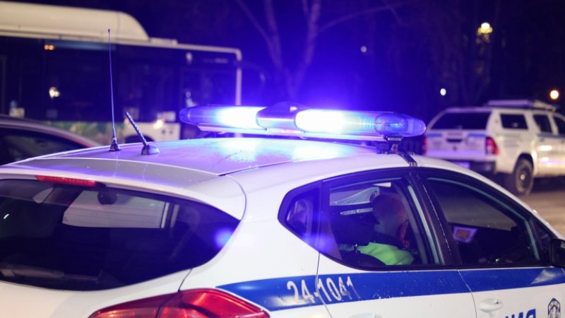 Зрелищен арест и пострадали полицаи след верижна катастрофа в София
