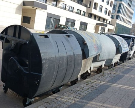 Поставиха 200 нови пластмасови контейнера за боклук в Пловдив