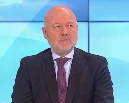 Тагарев: Трябва да се притесняваме от враждебно влияние в нашата страна