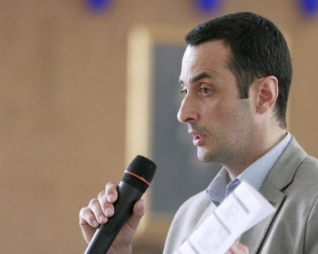 Транспортният министър: Държавата търси как да реши проблема с фермерите