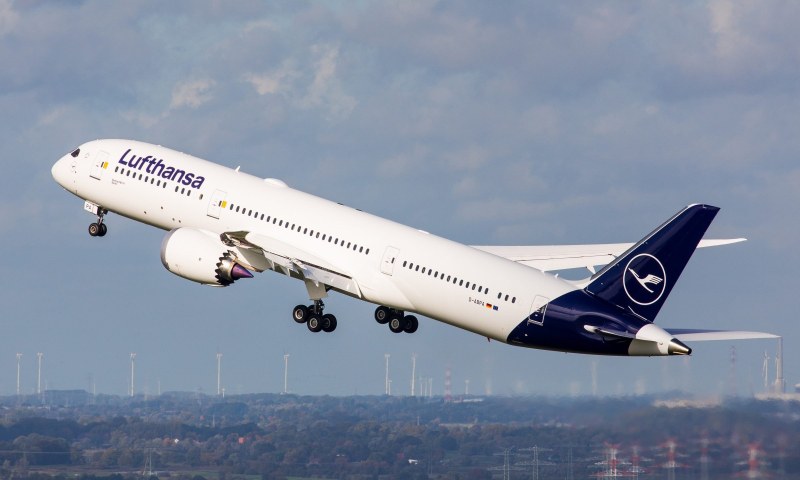 Пътниците, чиито полети с Lufthansa са били отменени заради утрешната