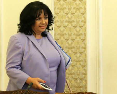 Теменужка Петкова: Габриел трябва да остане външен министър след ротацията