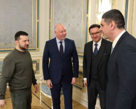 Зеленски към Желязков: Никога няма да забравим вашата подкрепа