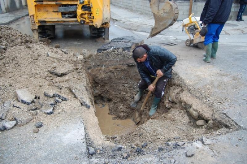 Няколко ВиК аварии в Пловдив, без вода са и няколко села днес