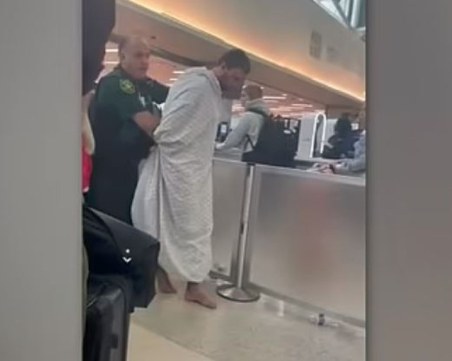 Арестуваха българин, буйствал и тичал гол на летище в САЩ