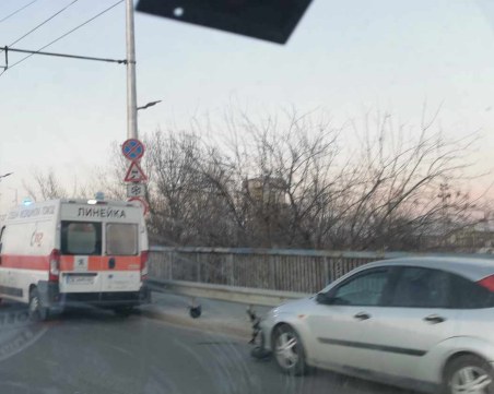 Блъснаха човек с тротинетка на надлез 