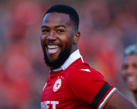 Официално: ЦСКА продаде Дюкенс Назон